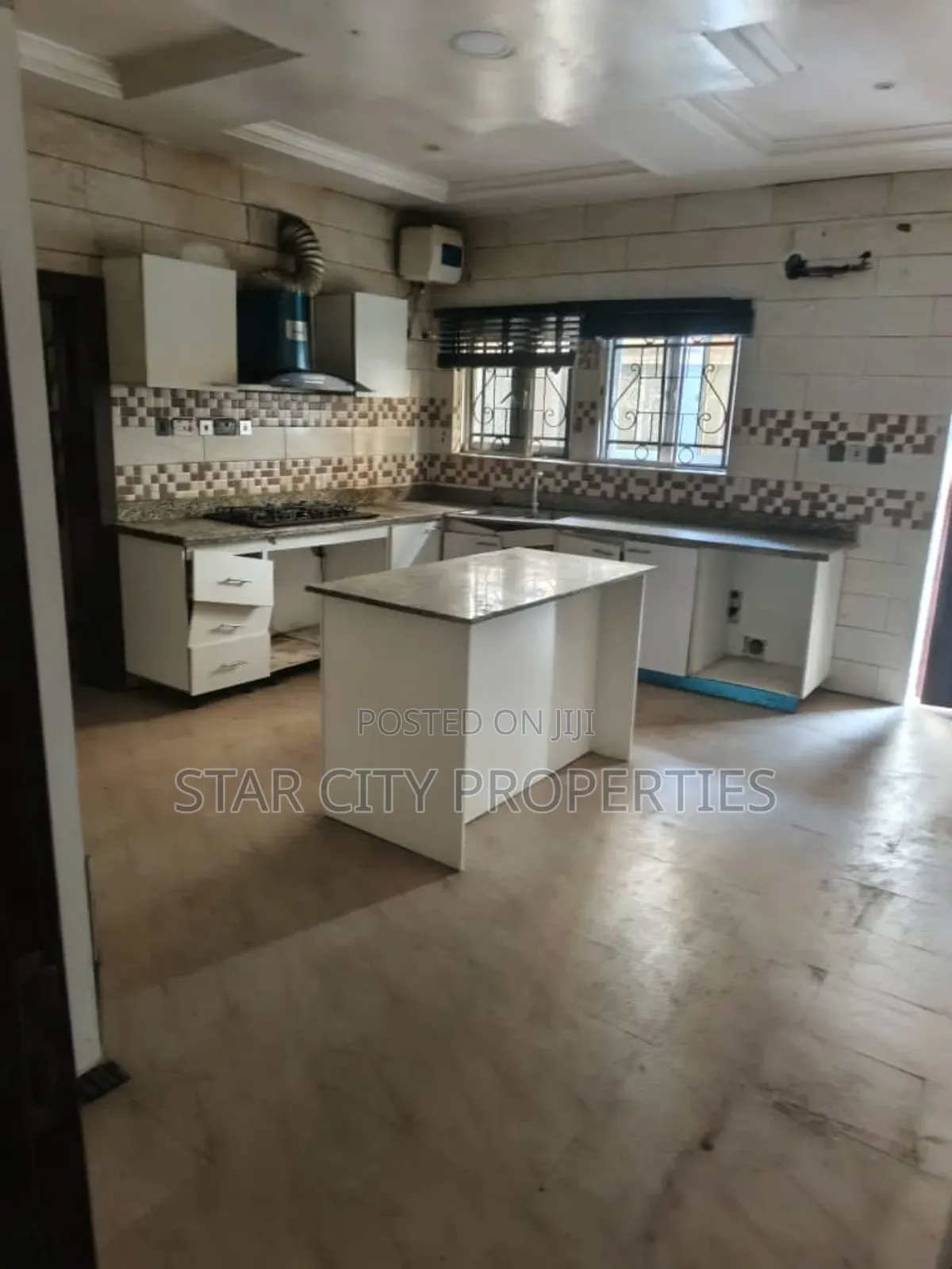 5bdrm Duplex in Magodo Phase 2 Gra for rent