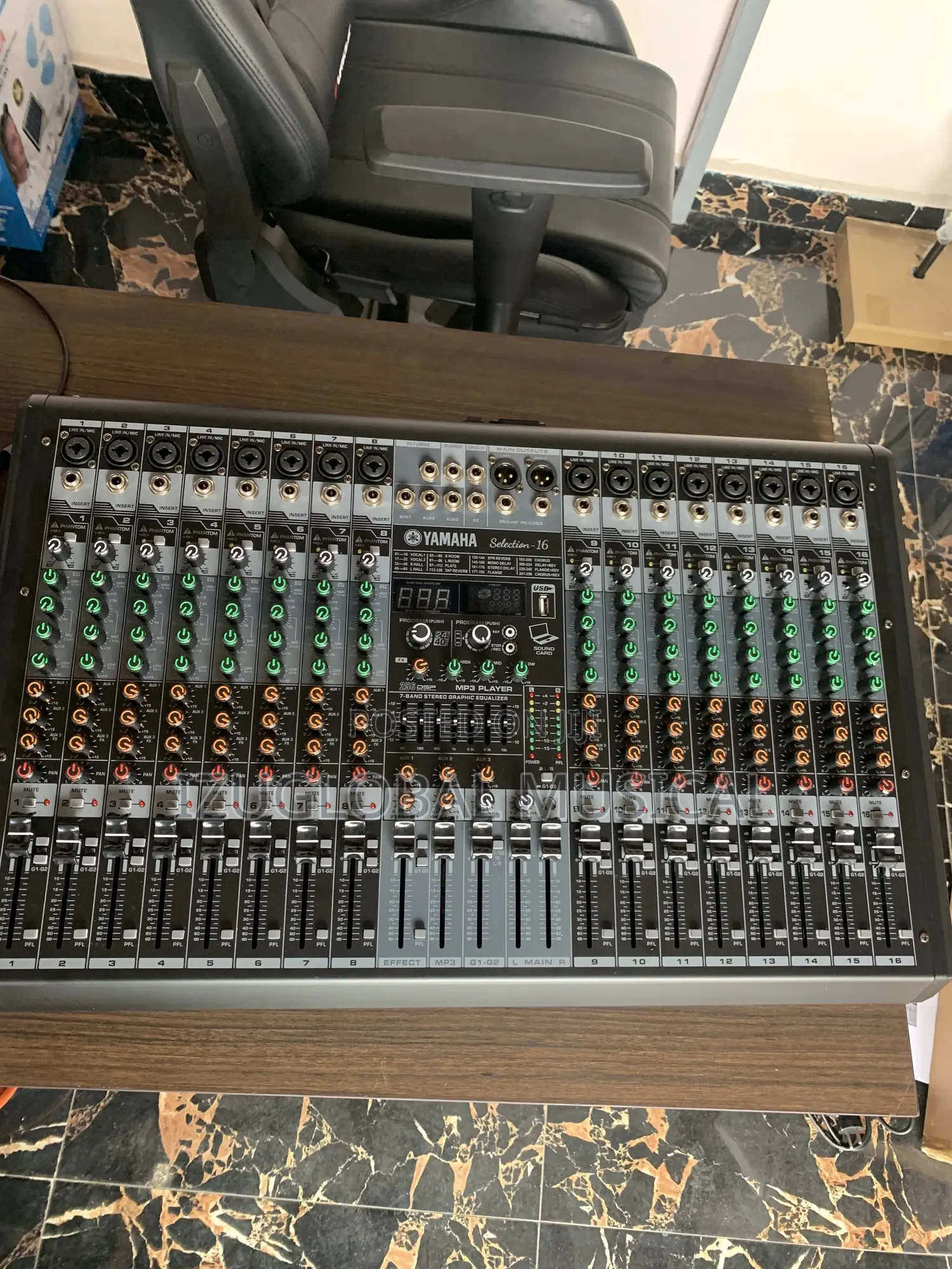 Yamaha 16 Channel Professional Mixer Console Effects Processor