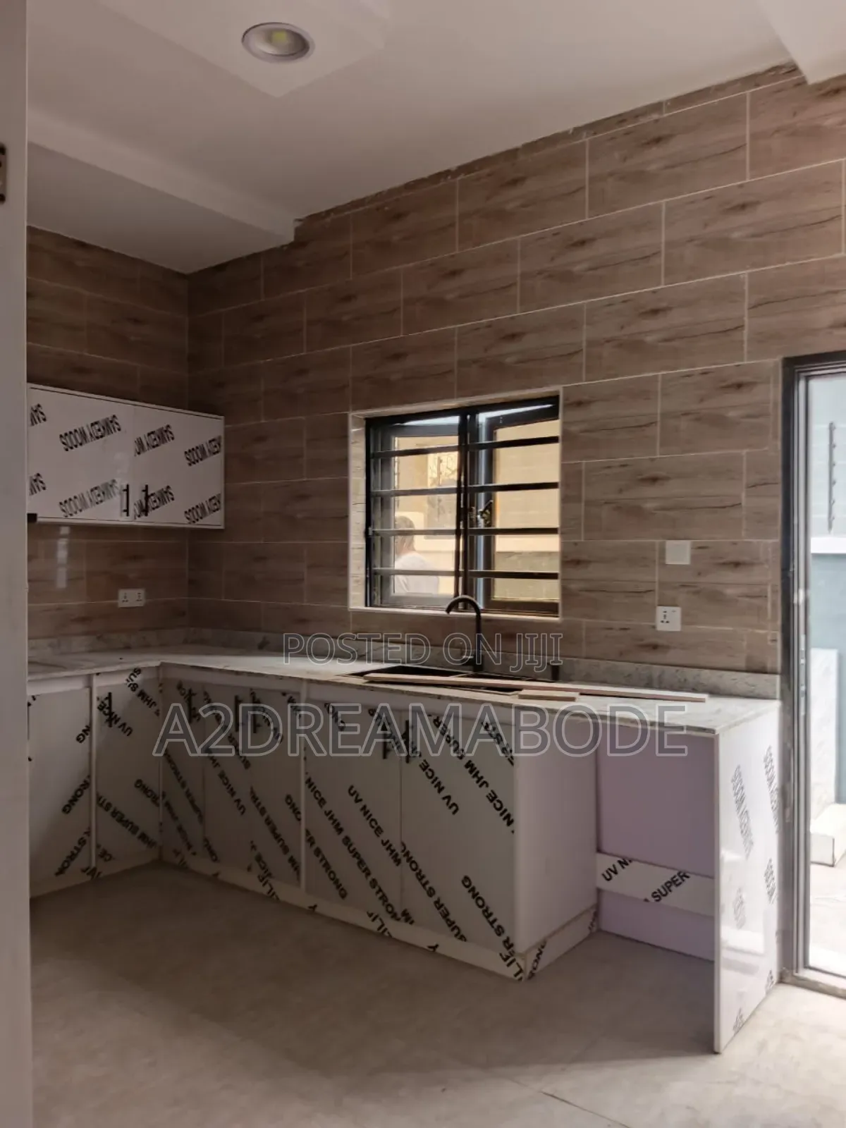 4bdrm Duplex in Magodo Phase 1 for rent