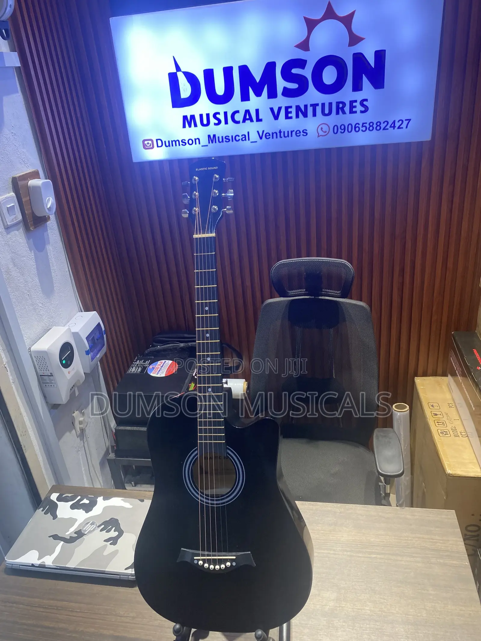 Acoustic Guitar Black Elastic Sound