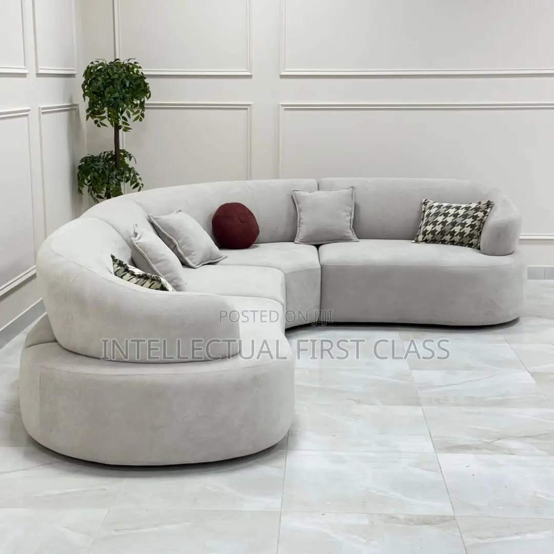 Set of Classic Curved Chair
