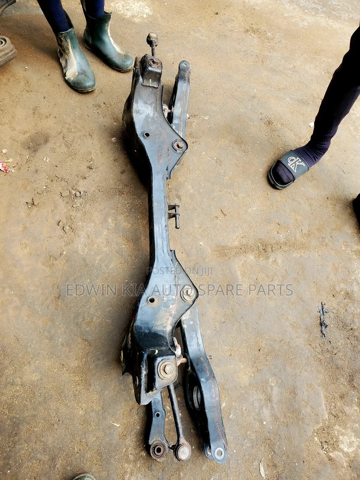 Hyundai Sonata Back Beam With Arms