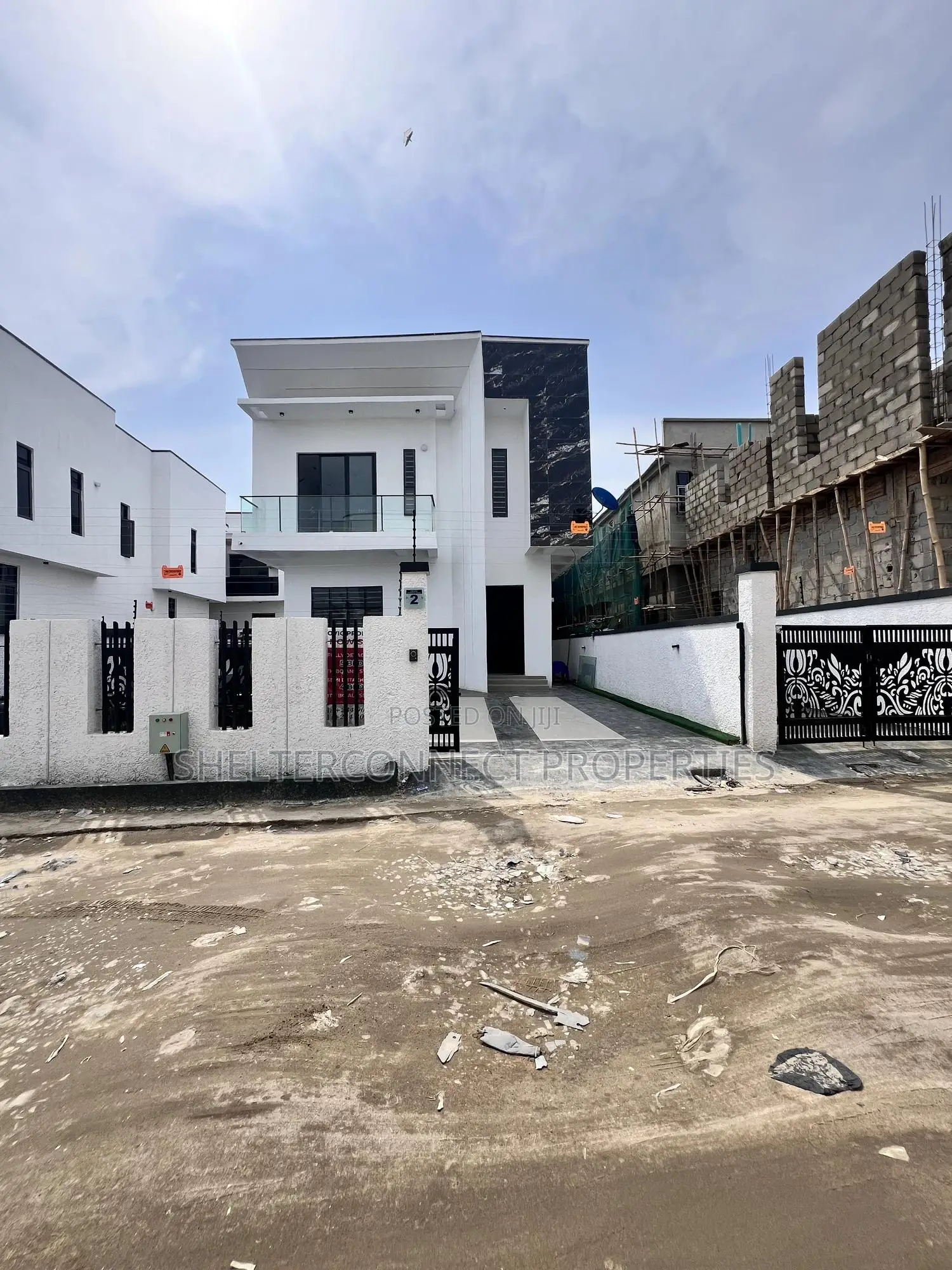 5bdrm Duplex in Ikota for sale