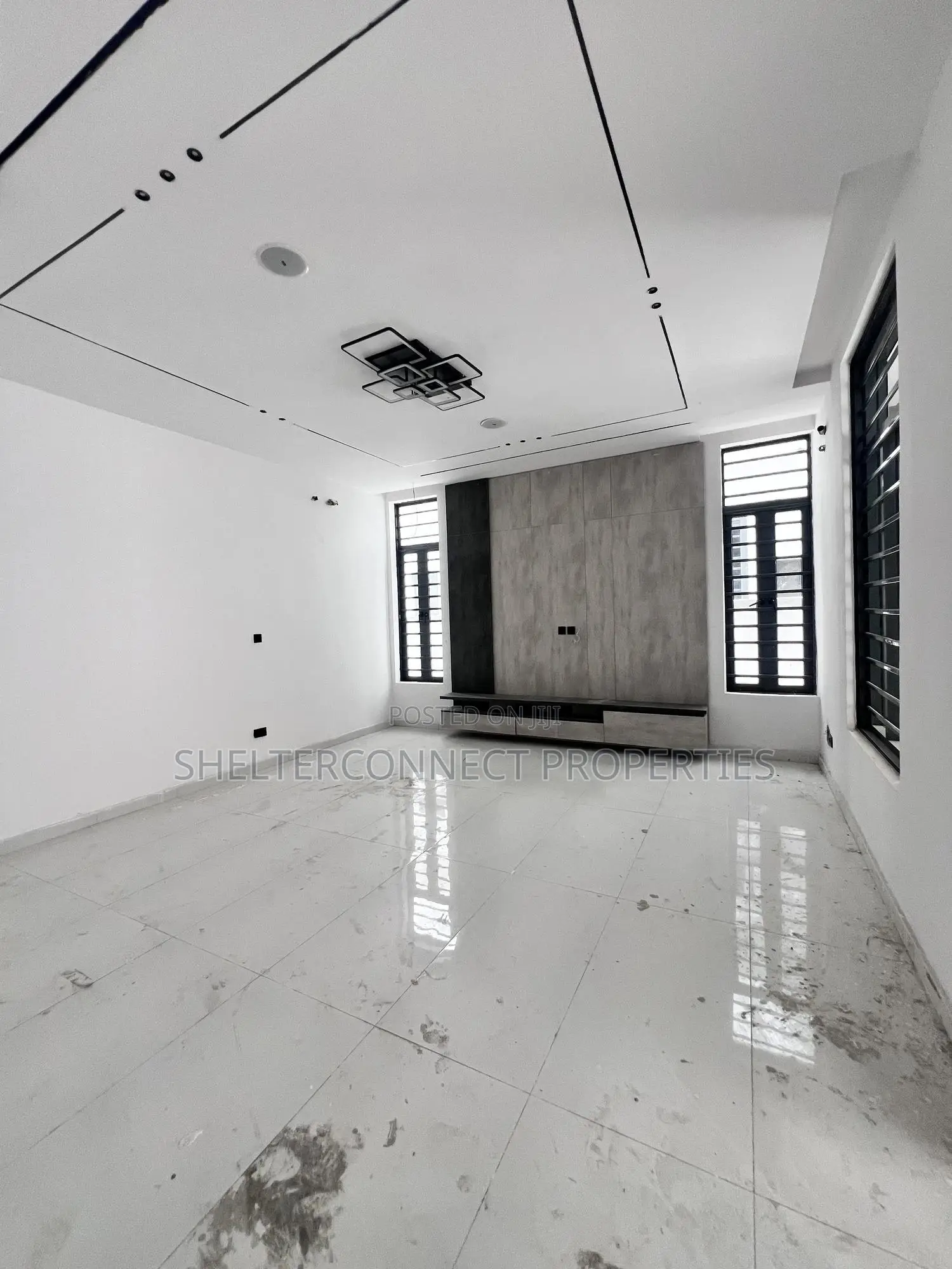 4bdrm Duplex in Ikota for sale
