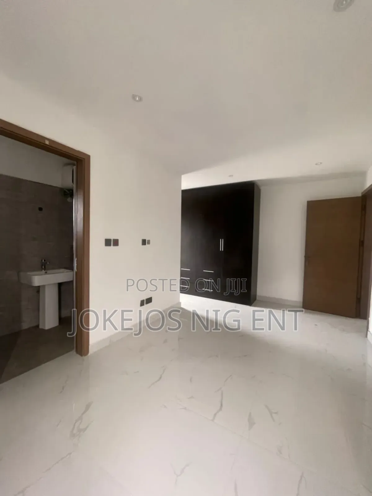 2bdrm Apartment in Ikoyi, Awolowo Road for sale