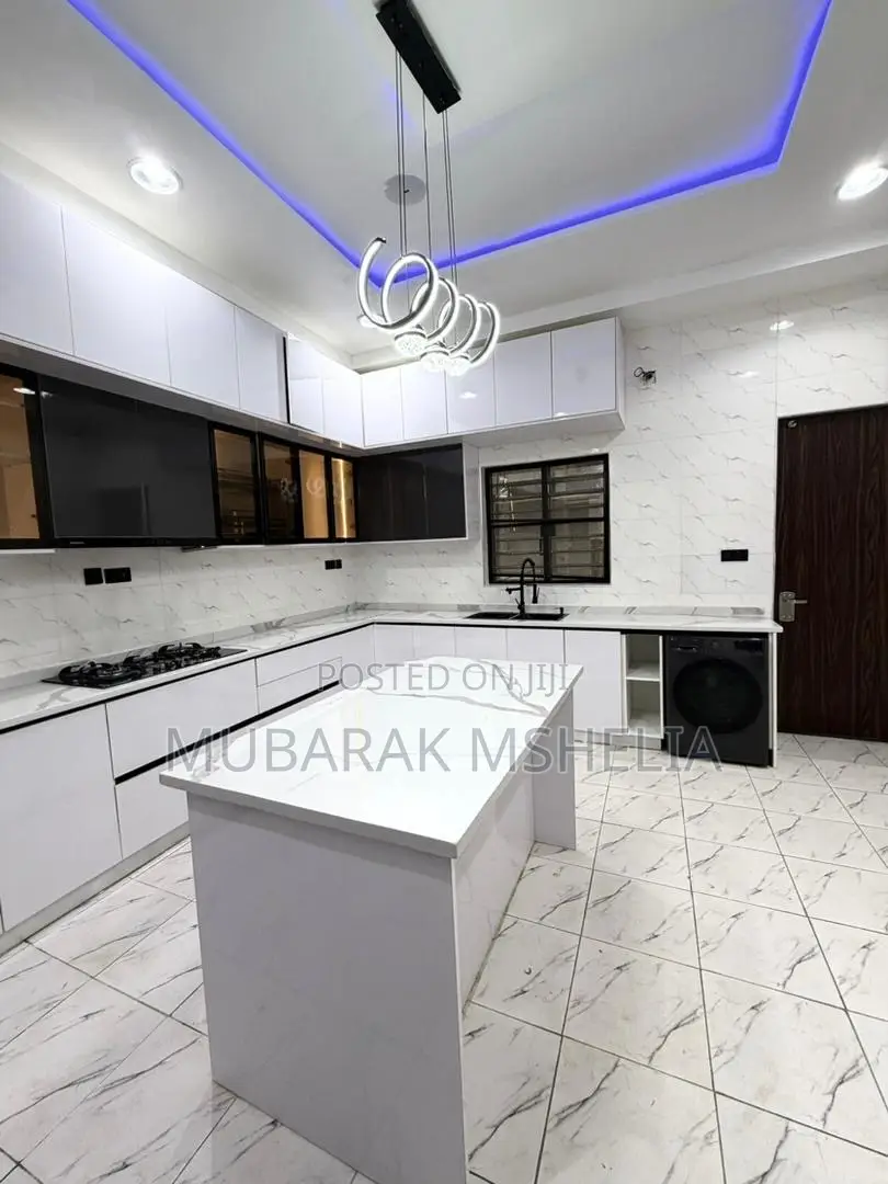 5bdrm Duplex in Wuye for sale