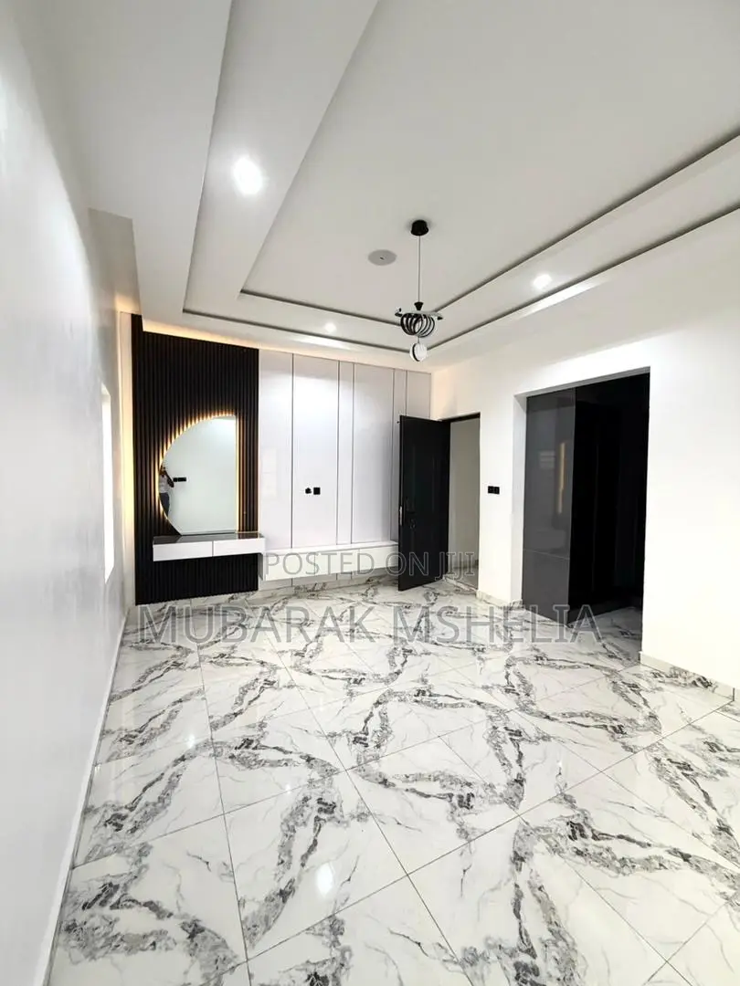 5bdrm Duplex in Wuye for sale