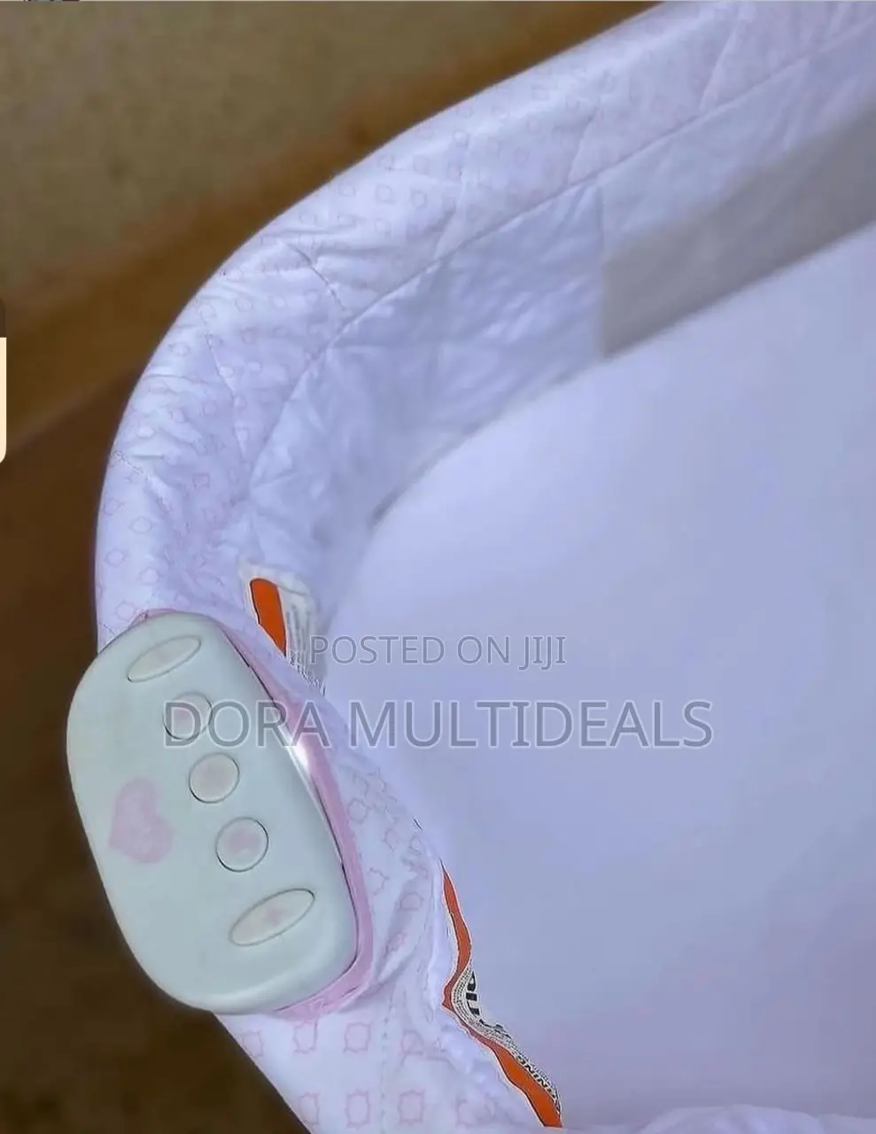 Delta Children Sweet Beginners Bassinet With Music and Lights