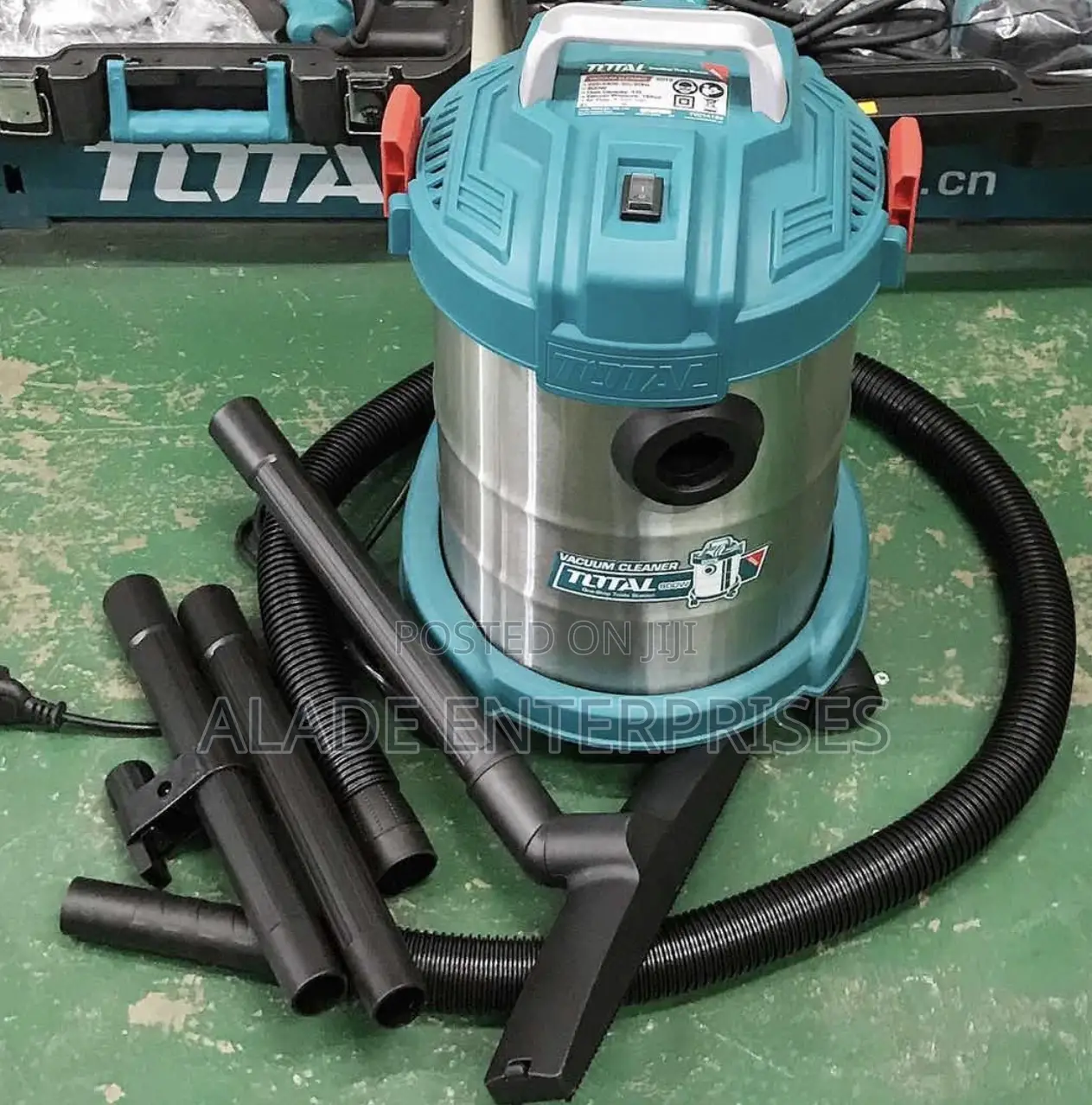 Total Vacuum Cleaner 800w 12ltrs Metal Tank