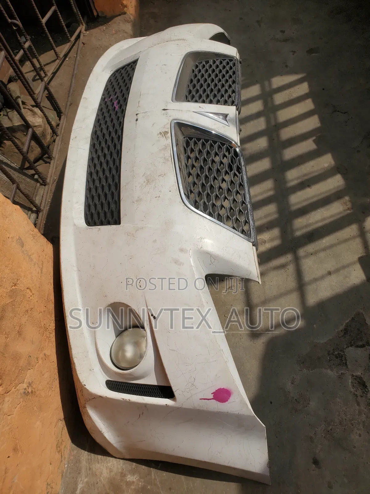 Complete Front Bumper Pontiac Vibe 2010 Sport