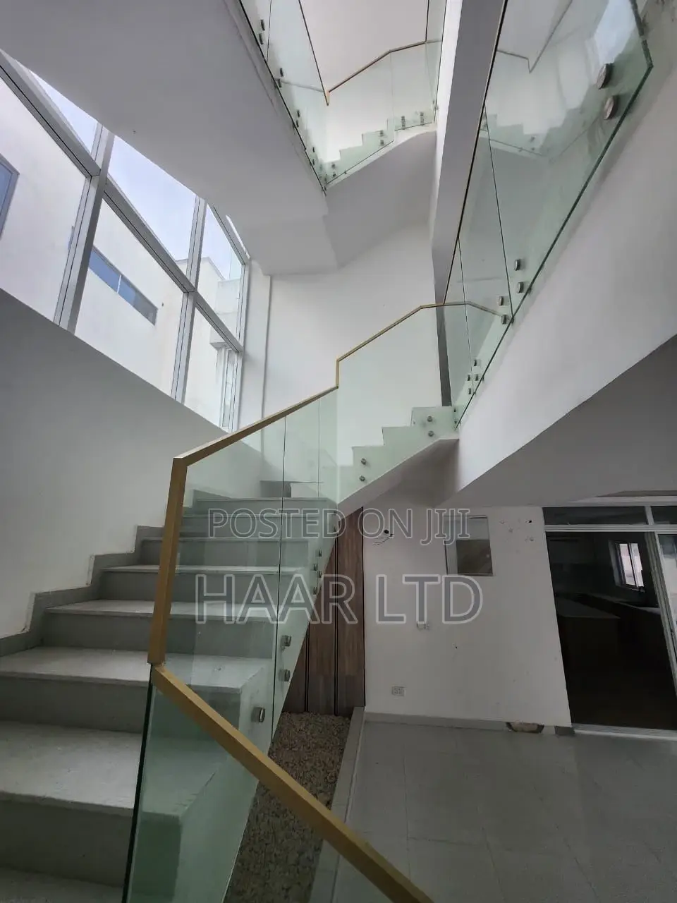 5bdrm Duplex in Lekki Phase 2 for rent