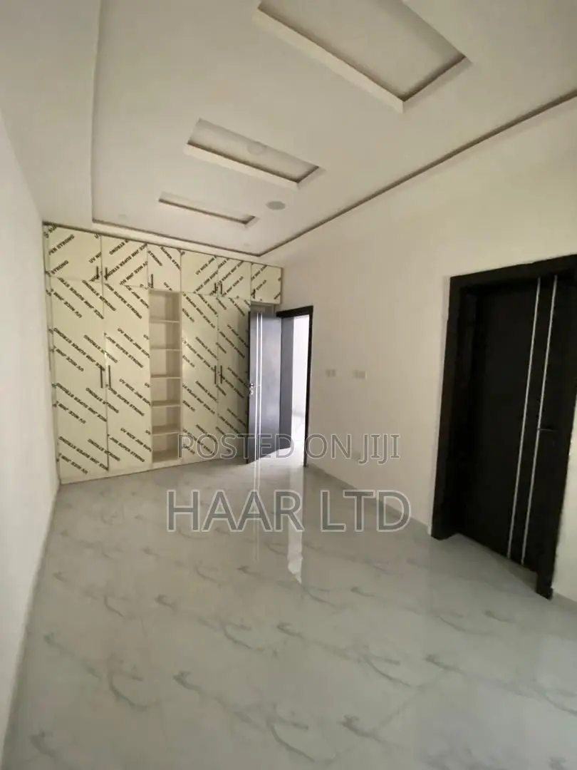 4bdrm Duplex in Lekki Phase 2 for rent