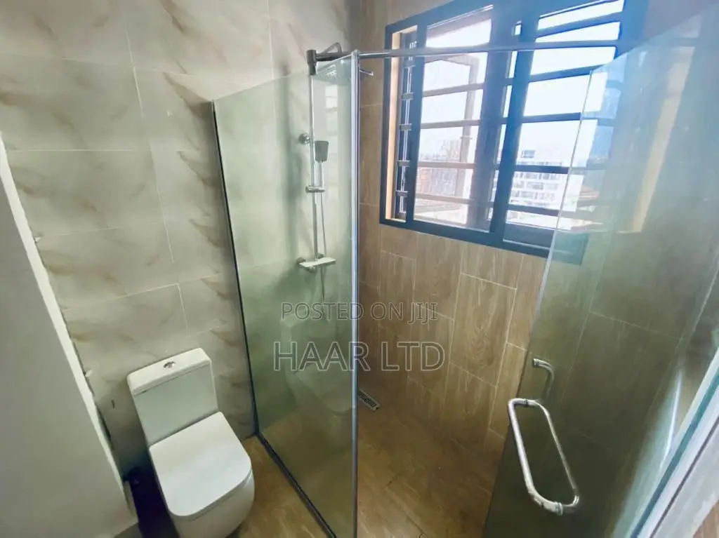 3bdrm Apartment in Lekki Phase 1 for sale
