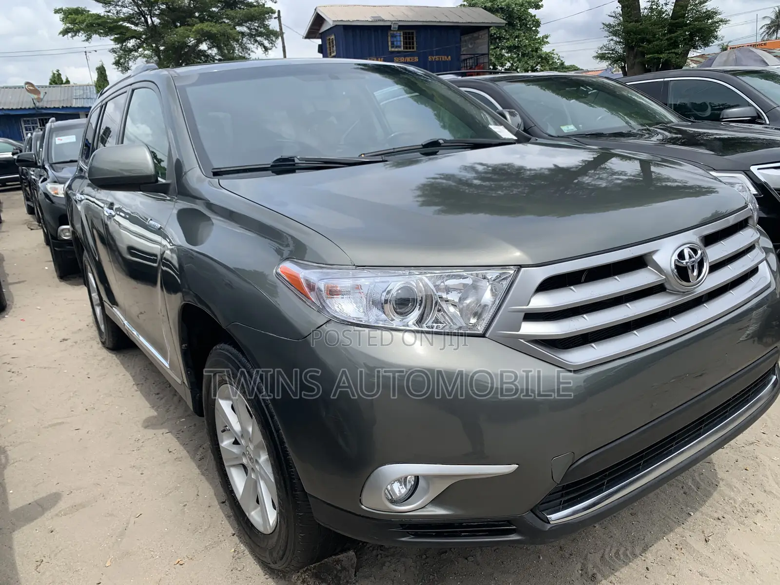 Toyota Highlander Limited 3.5l 4WD 2013 Green