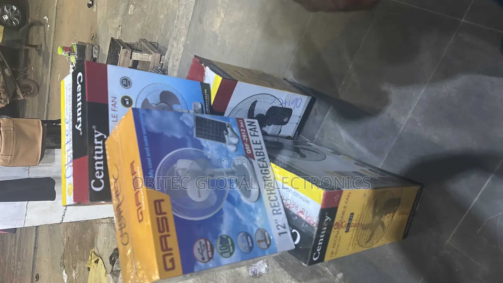 Qasa 12”Table Fan With Panal and Bulb