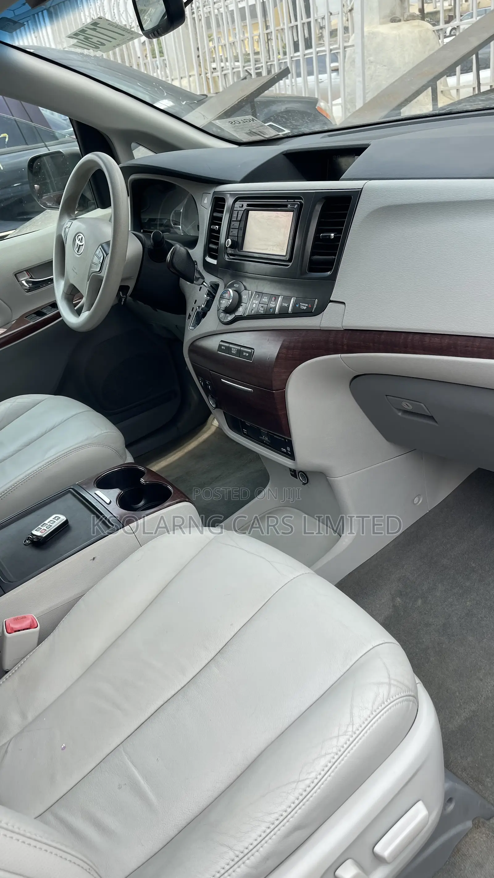 Toyota Sienna XLE AWD 7-Passenger 2013 Blue