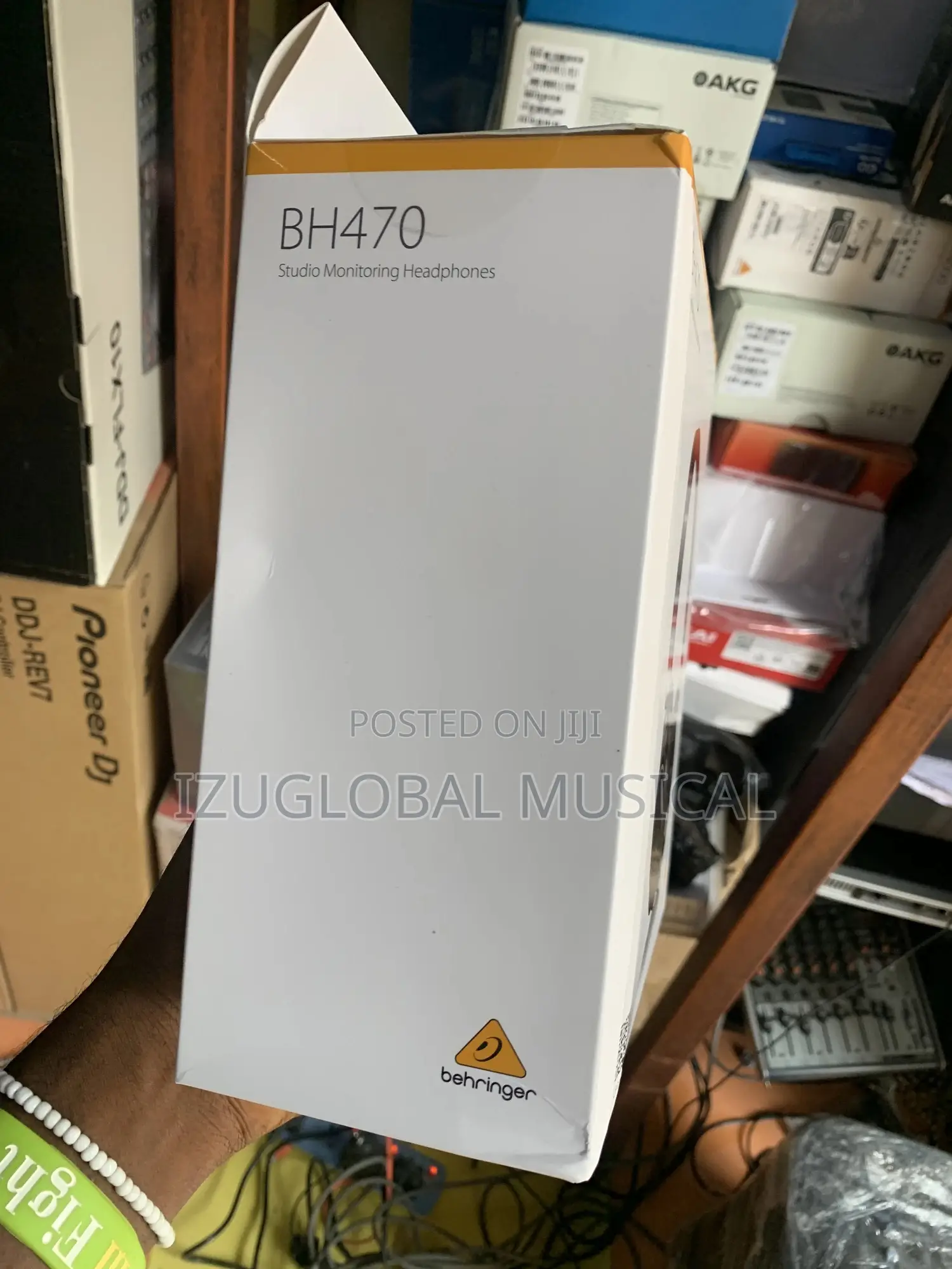 Behringer Bh-470 Studio Monitoring Headphone