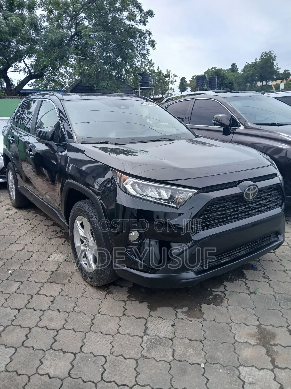 Toyota RAV4 XLE AWD 2019 Black
