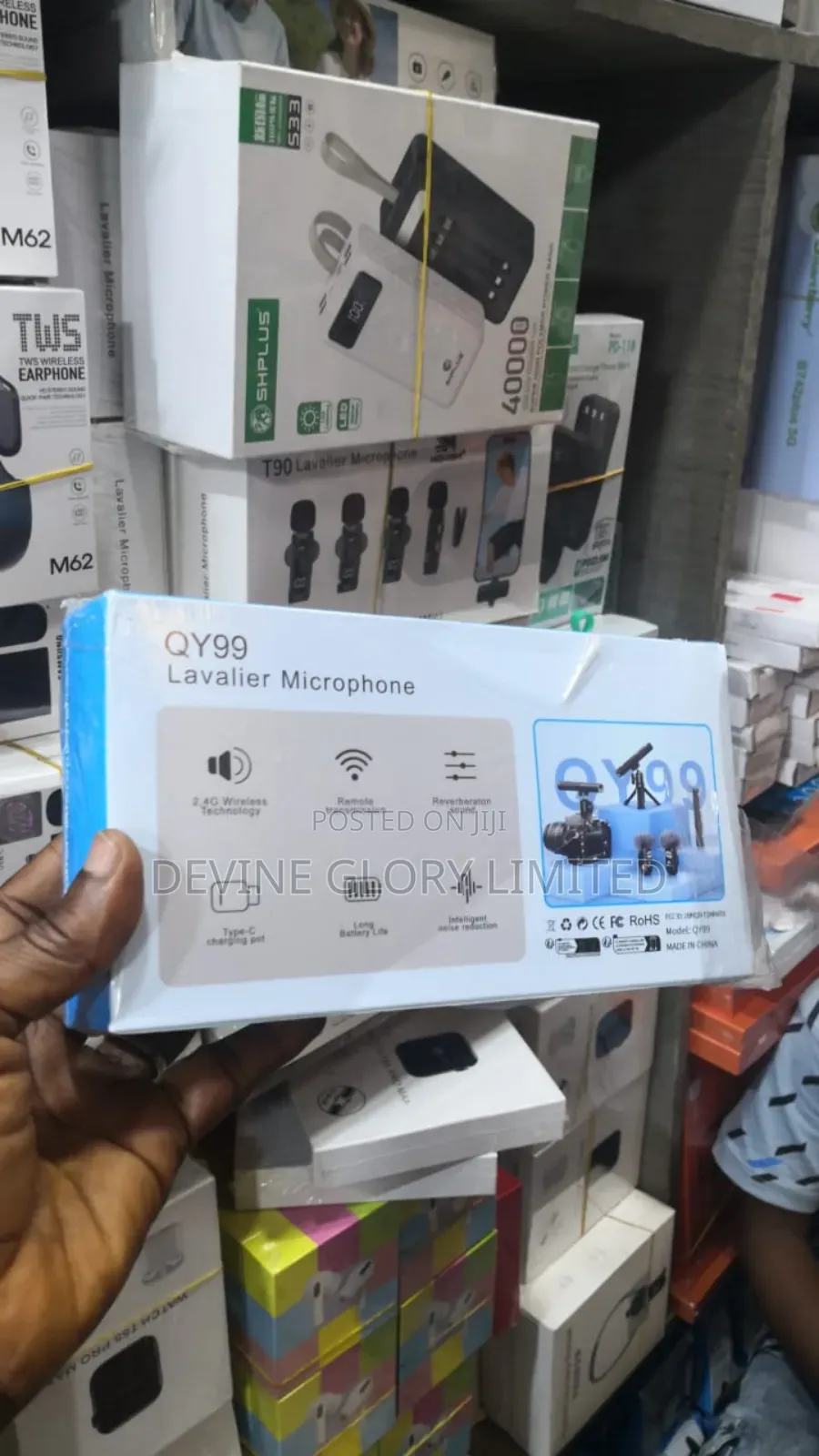 Qy99 Wireless Lavalier Microphone Set