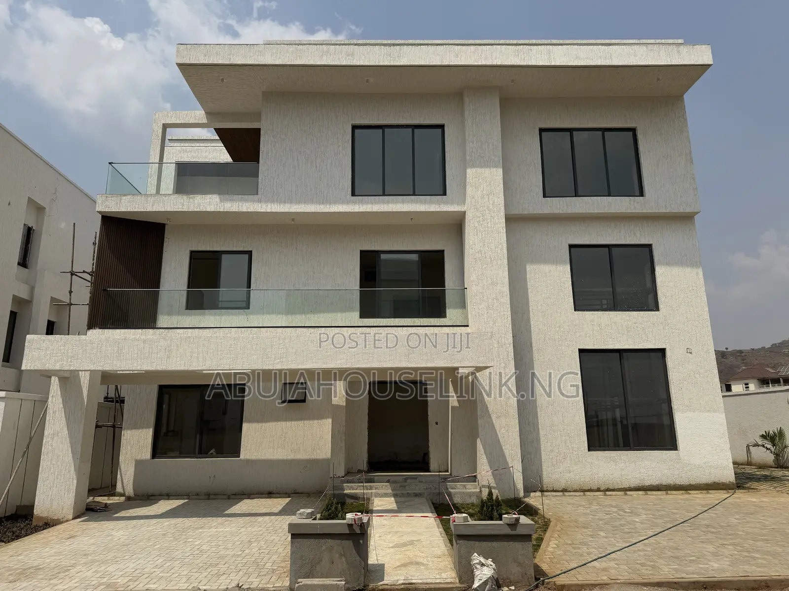 5bdrm Duplex in Katampe Extension for sale