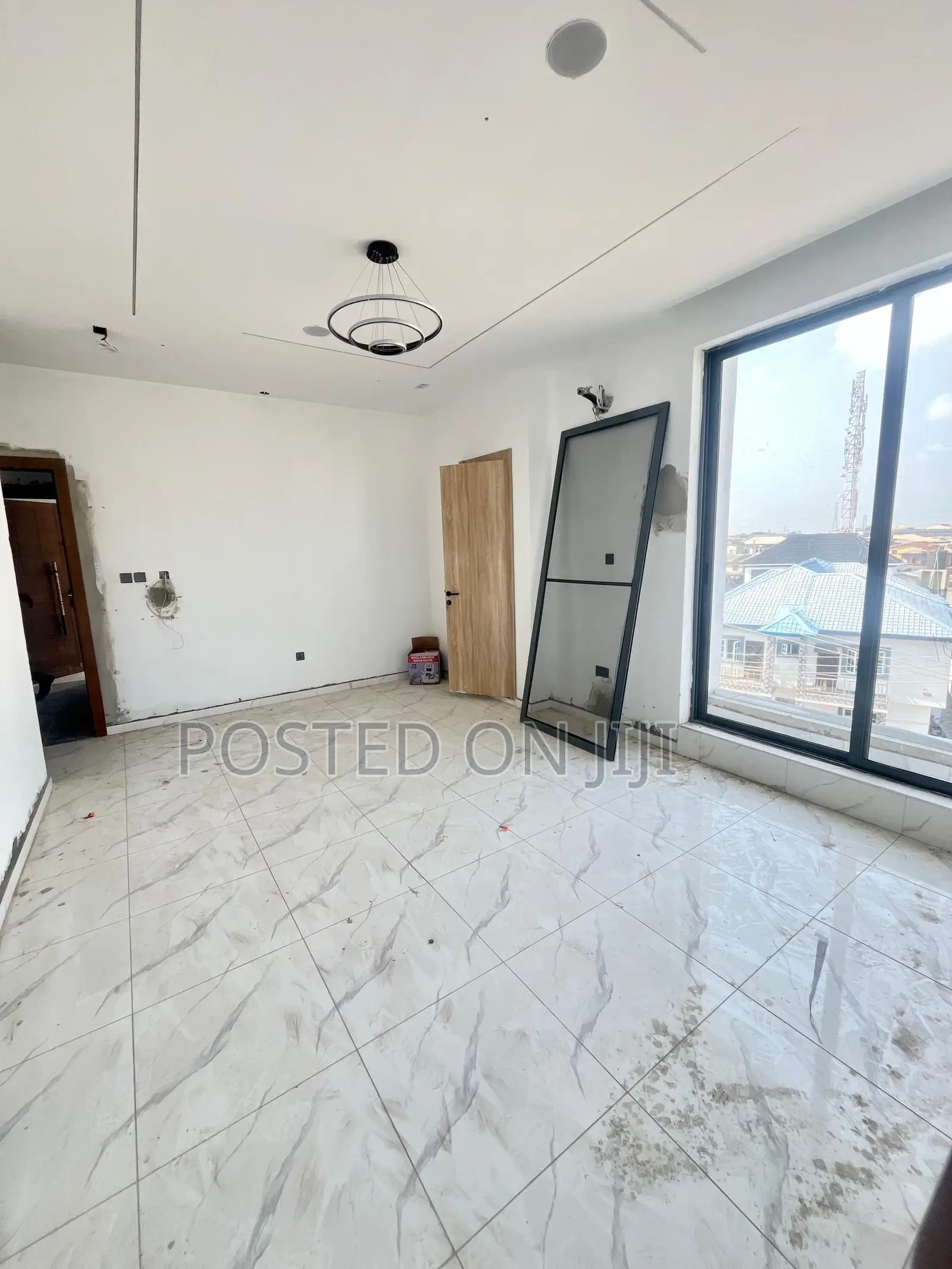2bdrm Apartment in Chevron for sale