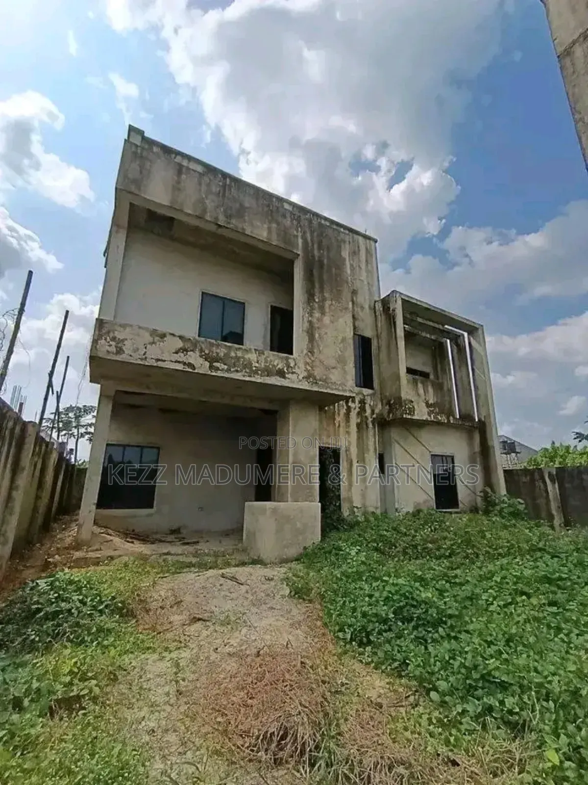4bdrm Duplex in New Road, Ada George for sale