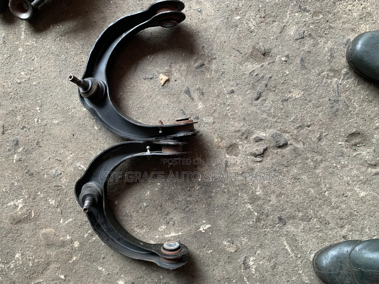 Upper Arm Jeep Cherokee