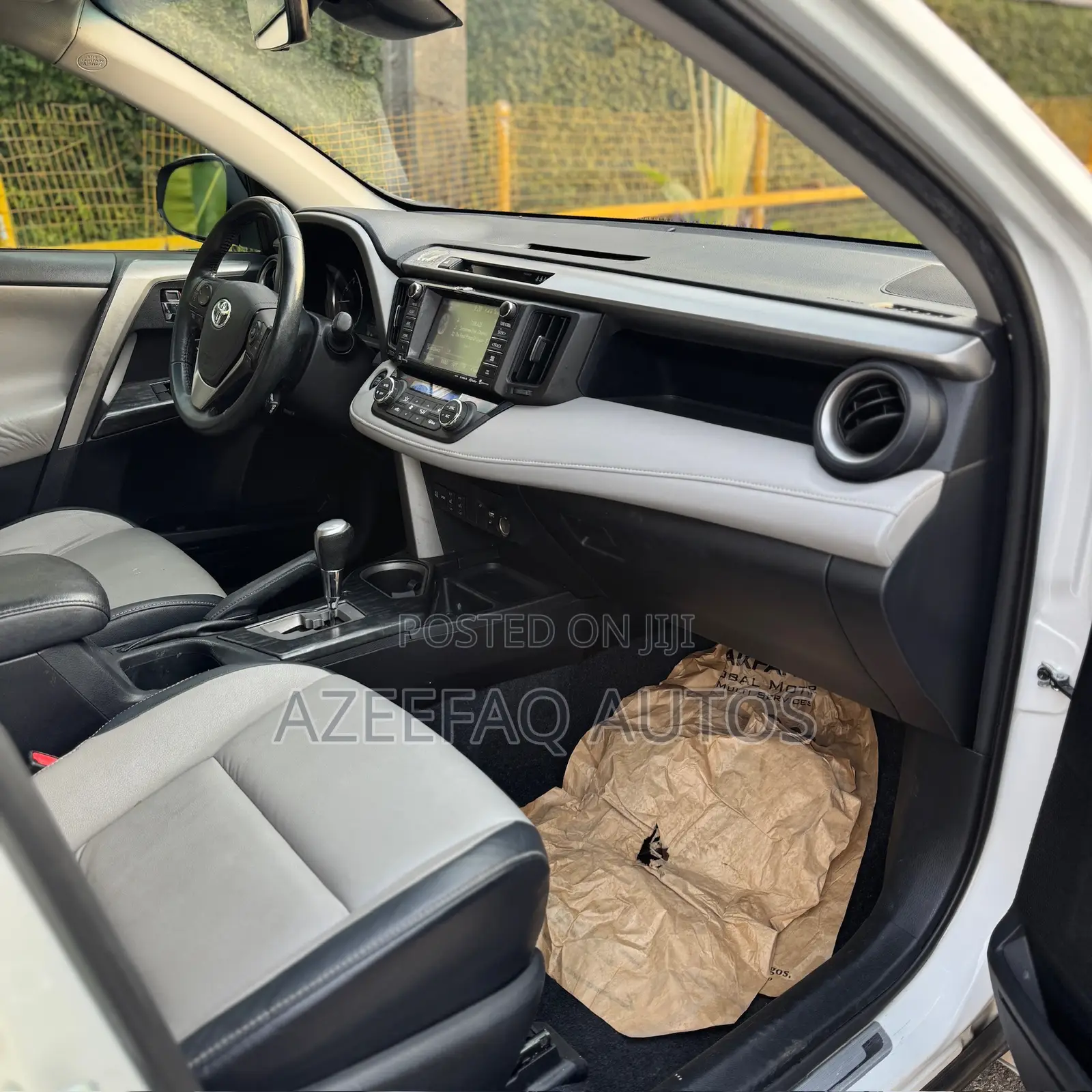 Toyota RAV4 Platinum 4dr SUV AWD (2.5L 4cyl 6A) 2018 White