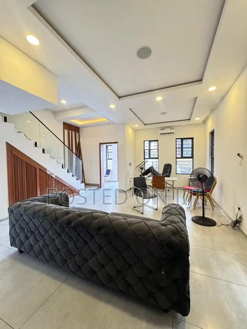 4bdrm Duplex in Admiralty, Lekki Phase 1 for rent