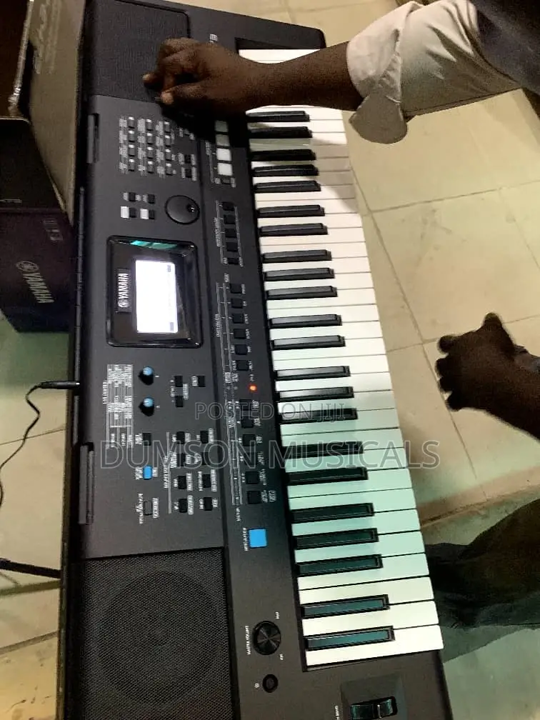 Psre473 Yamaha Professional Keyboard PSR-E473