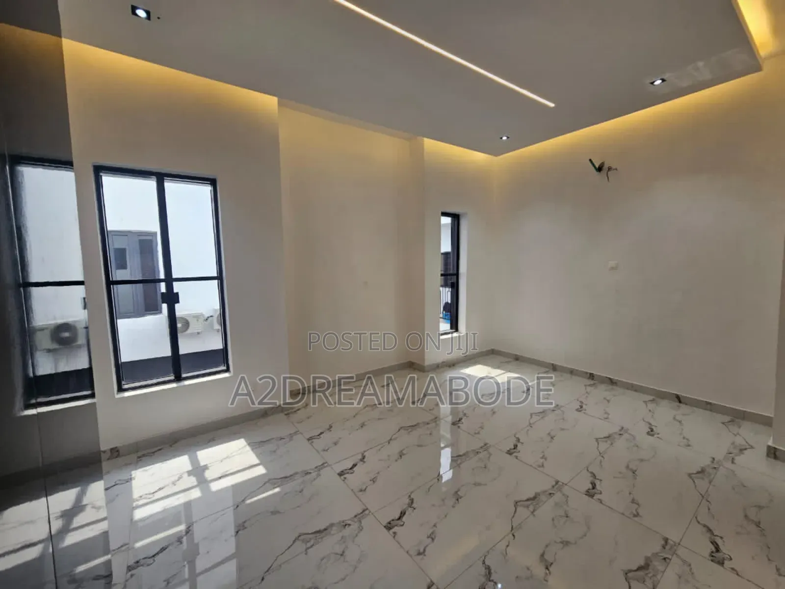 5bdrm Duplex in Magodo Phase 2 for sale