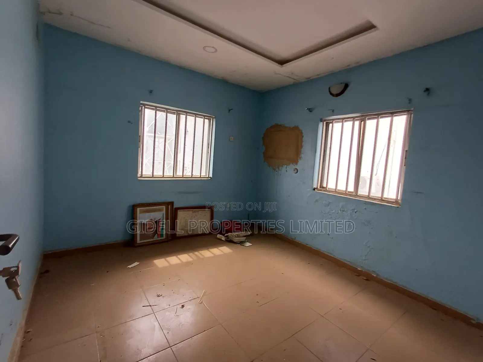 2 Bedroom Flat for Office Use
