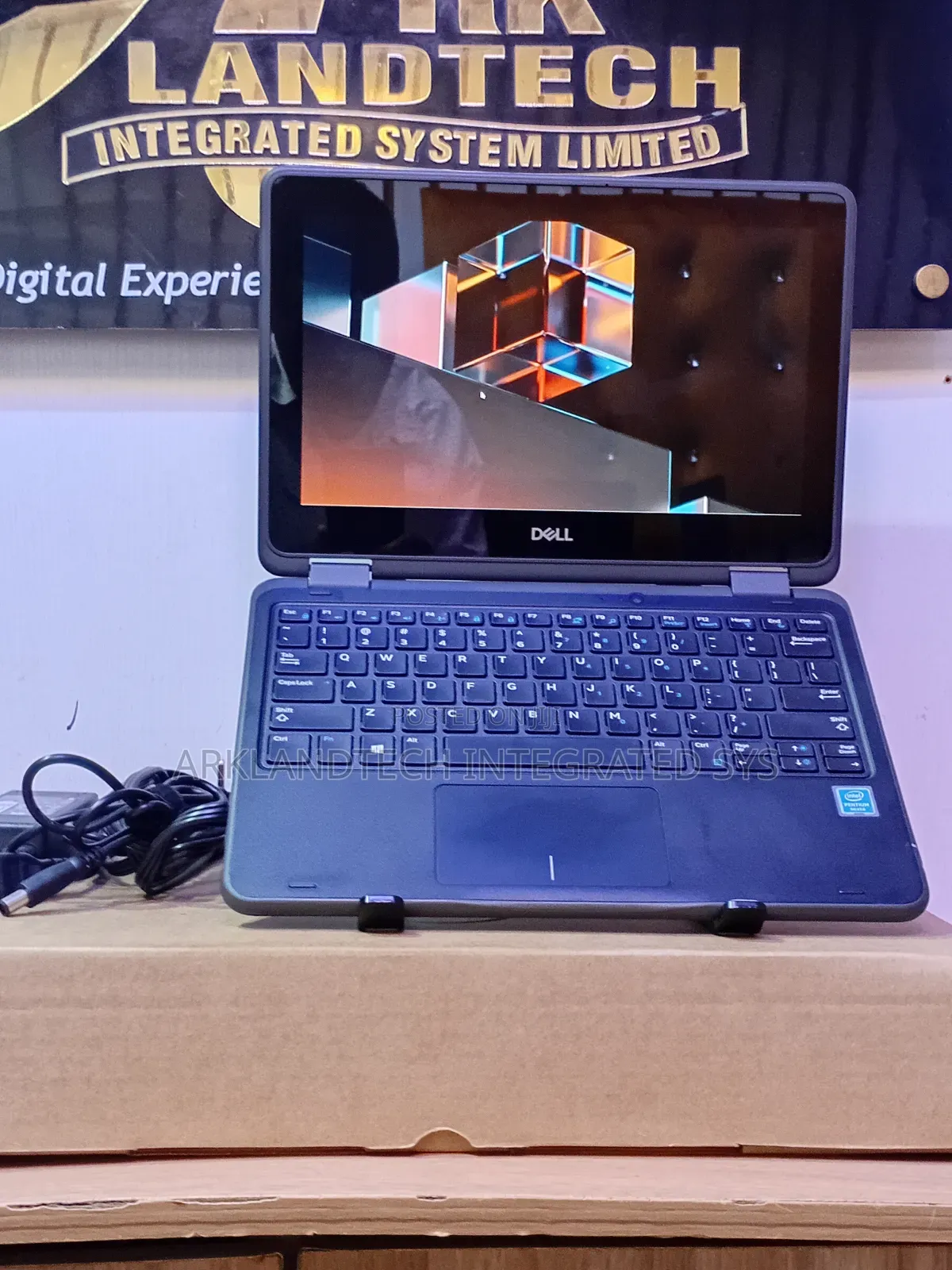 Laptop Dell Latitude 3590 8GB Intel Pentium SSD 128GB