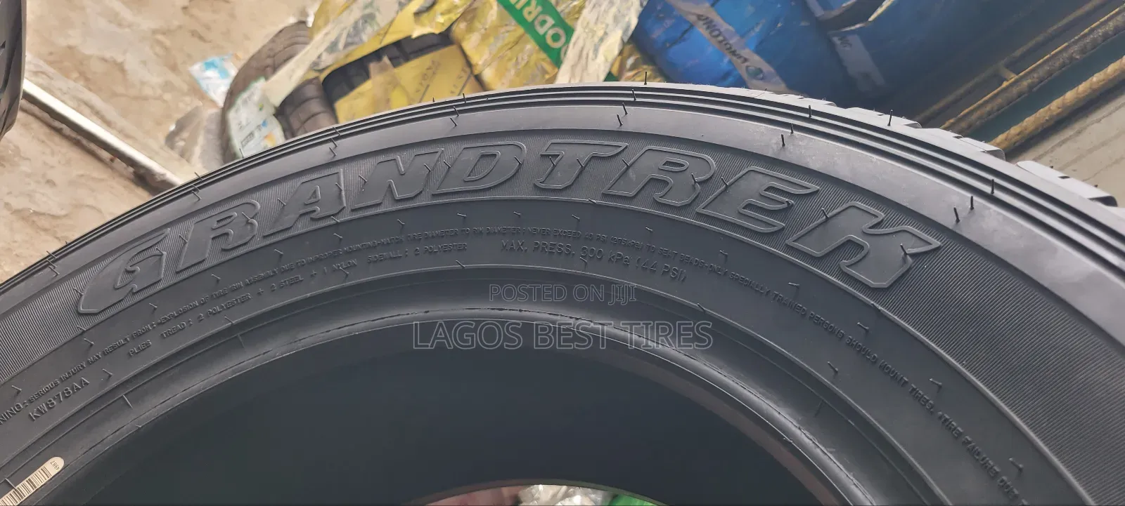 Dunlop Grandtrek At22 (265/65 R17 112t) Made in Japan