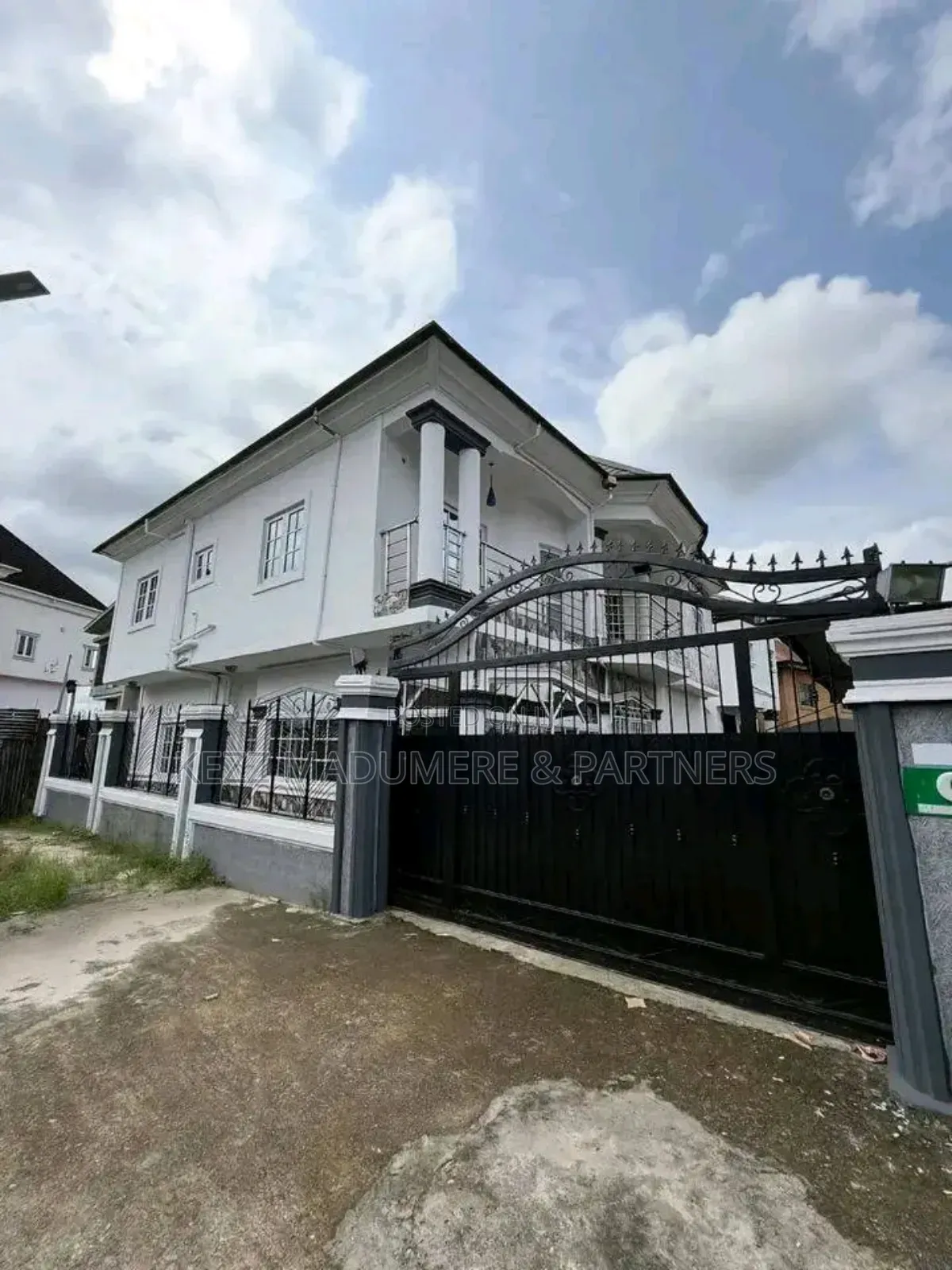 4bdrm Duplex in Doxa, Dr Peter Odili for sale