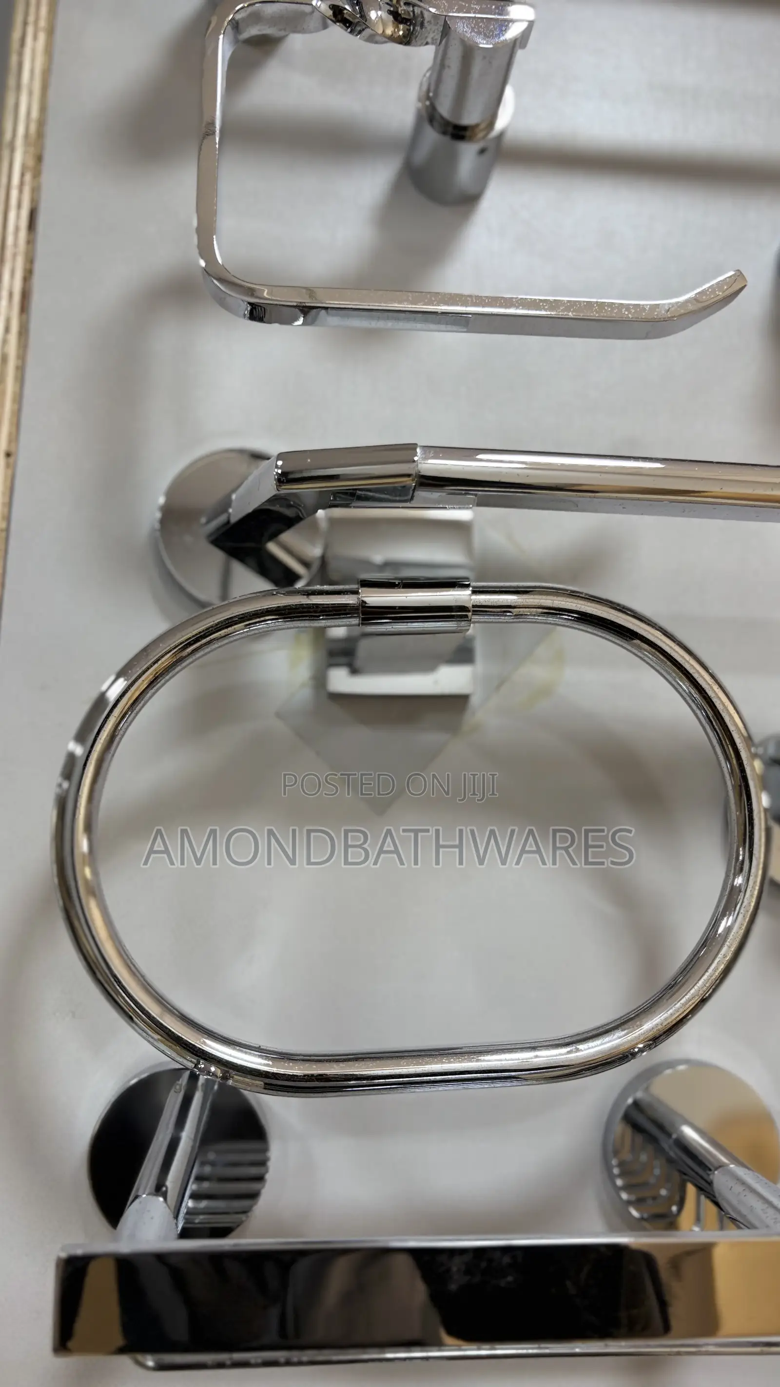 Hand Towel / Tissue Holder