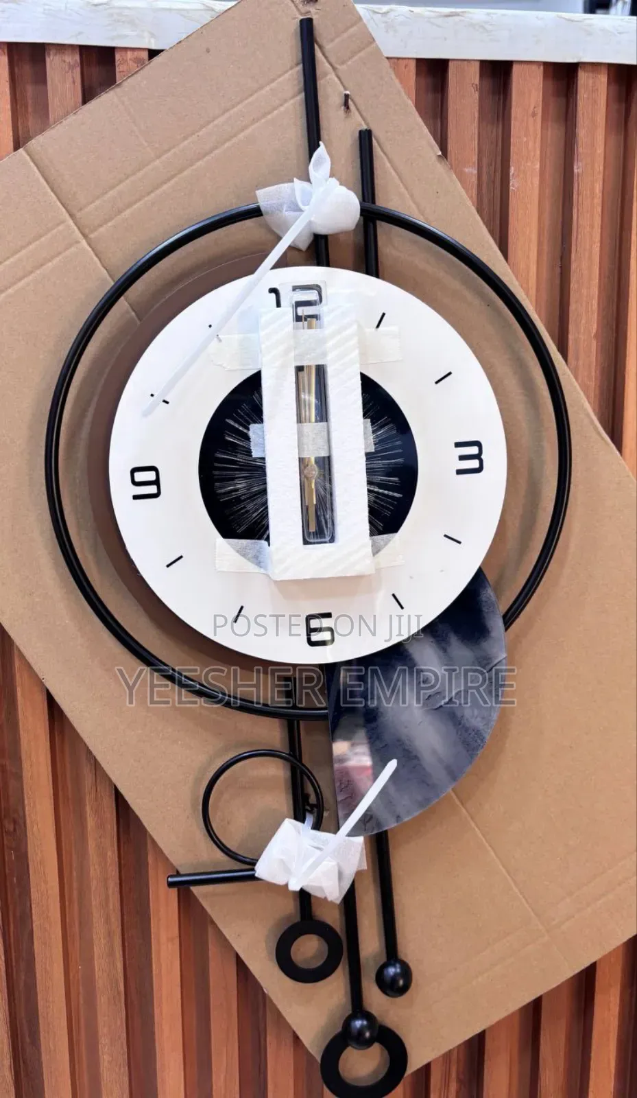 High-quality Metallic Wall Clock - Best Price