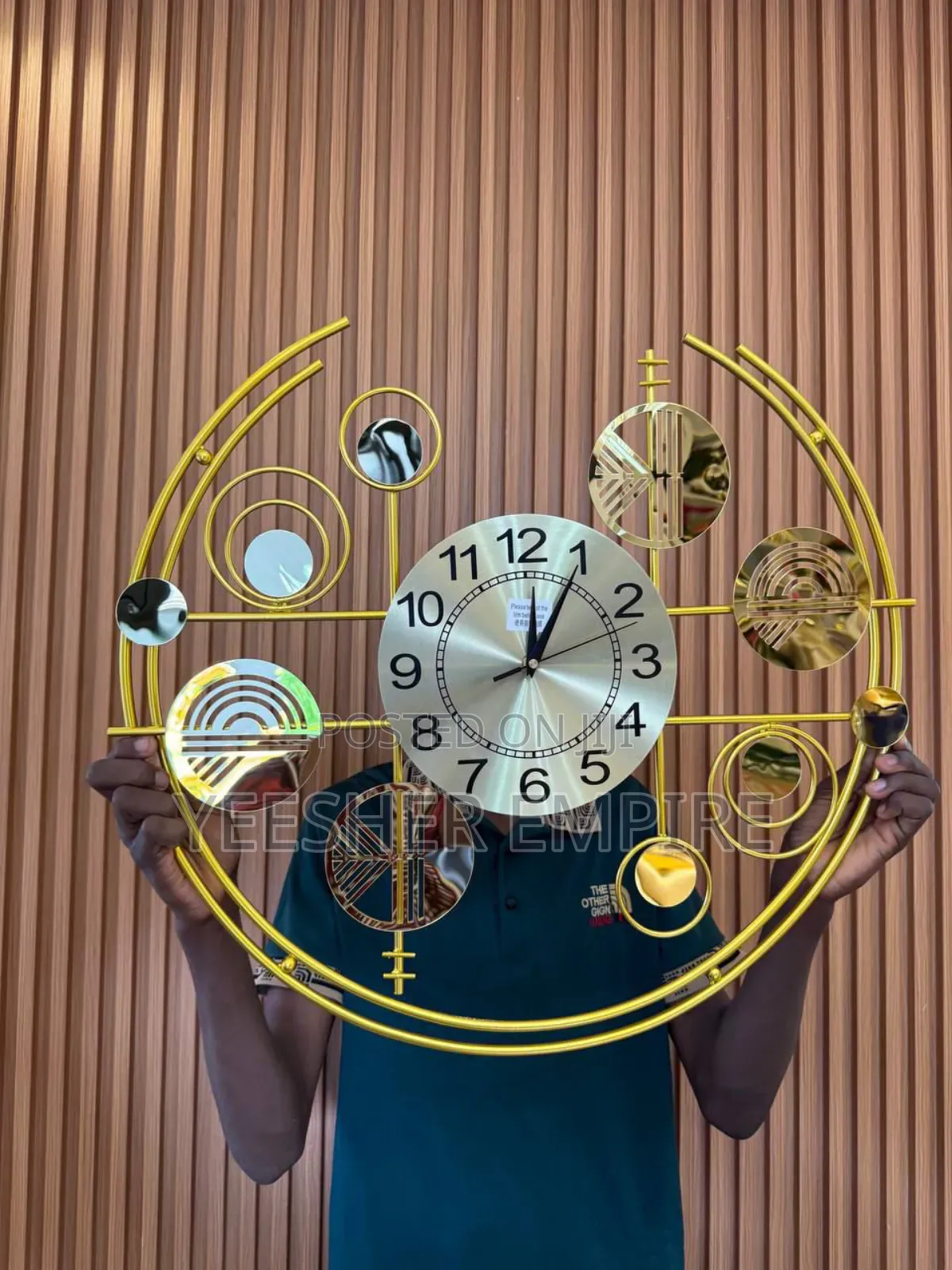 Luxury Metallic Clock - Great For Offices And Homes
