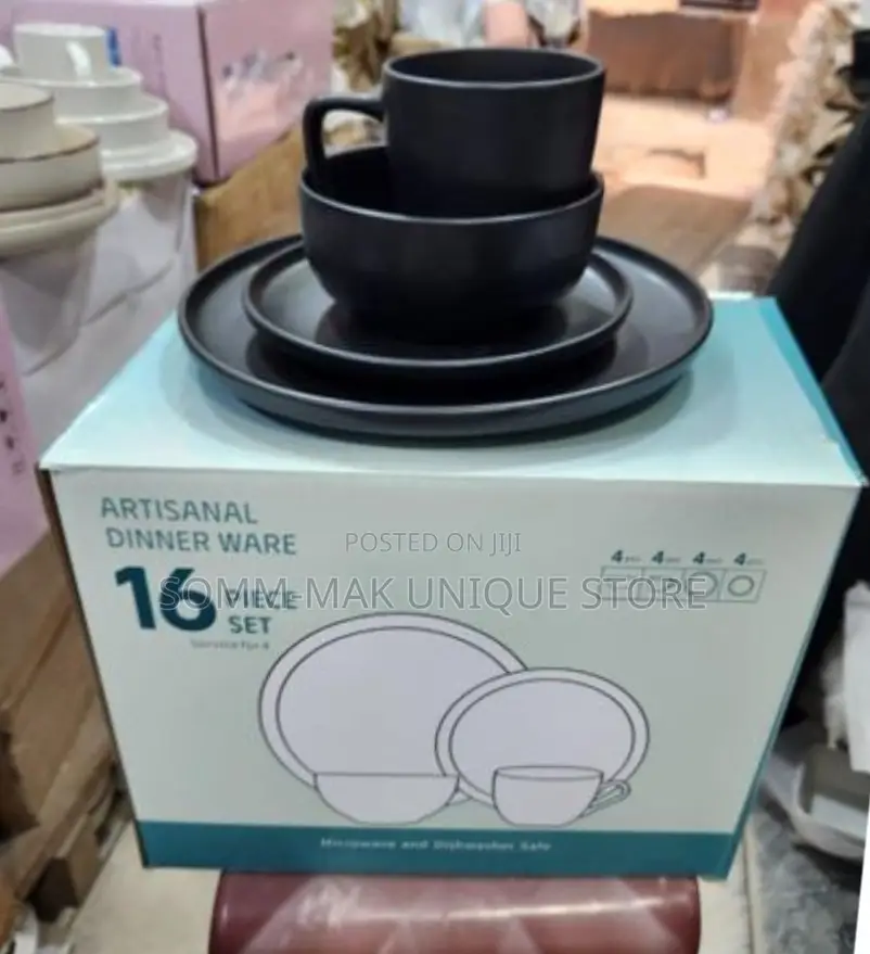 Solid Stoneware Dinner Plate Set 16pcs - Black