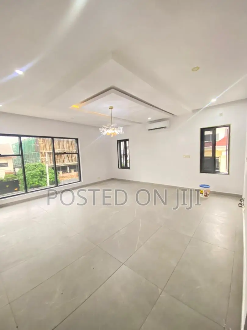 5bdrm Duplex in Admiralty, Lekki Phase 1 for rent
