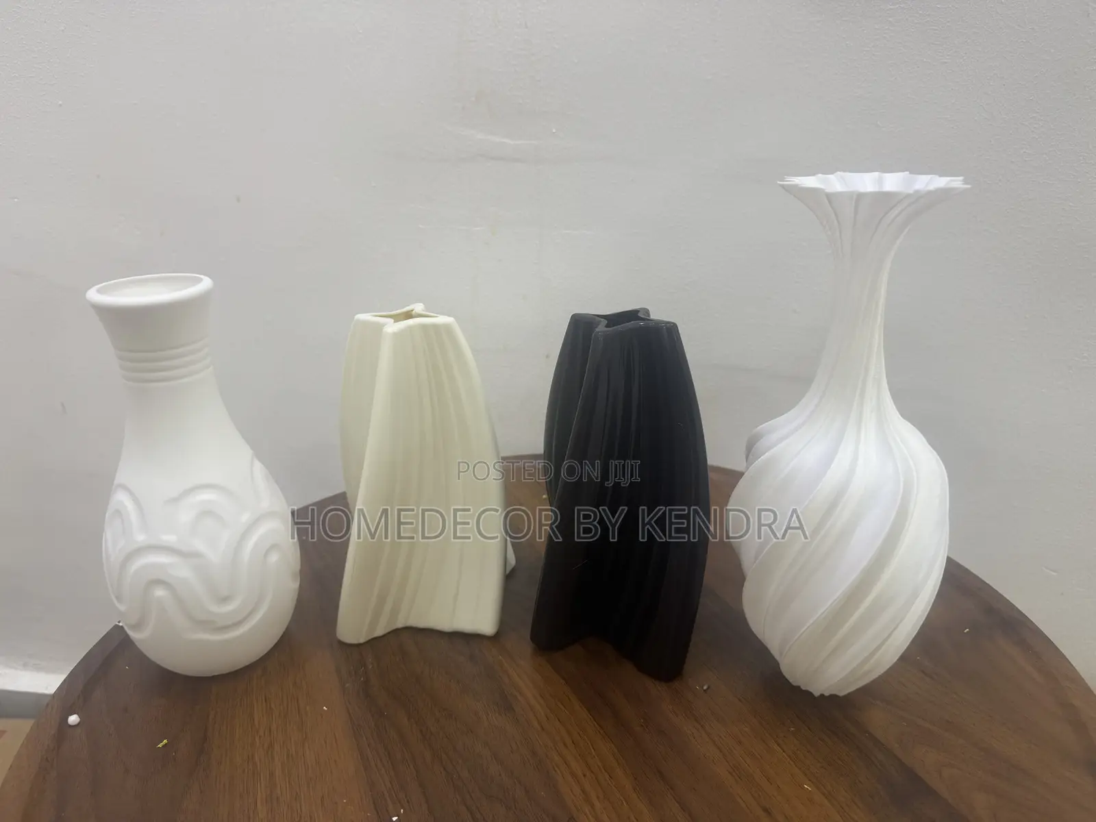 Minimal Plastic Flower Vase Only