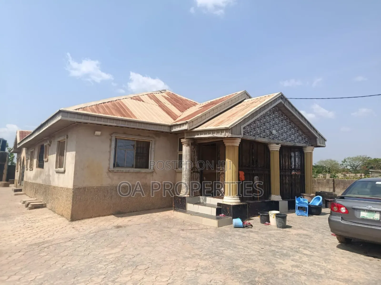 7bdrm Bungalow in Lifeforte, Ibadan for sale
