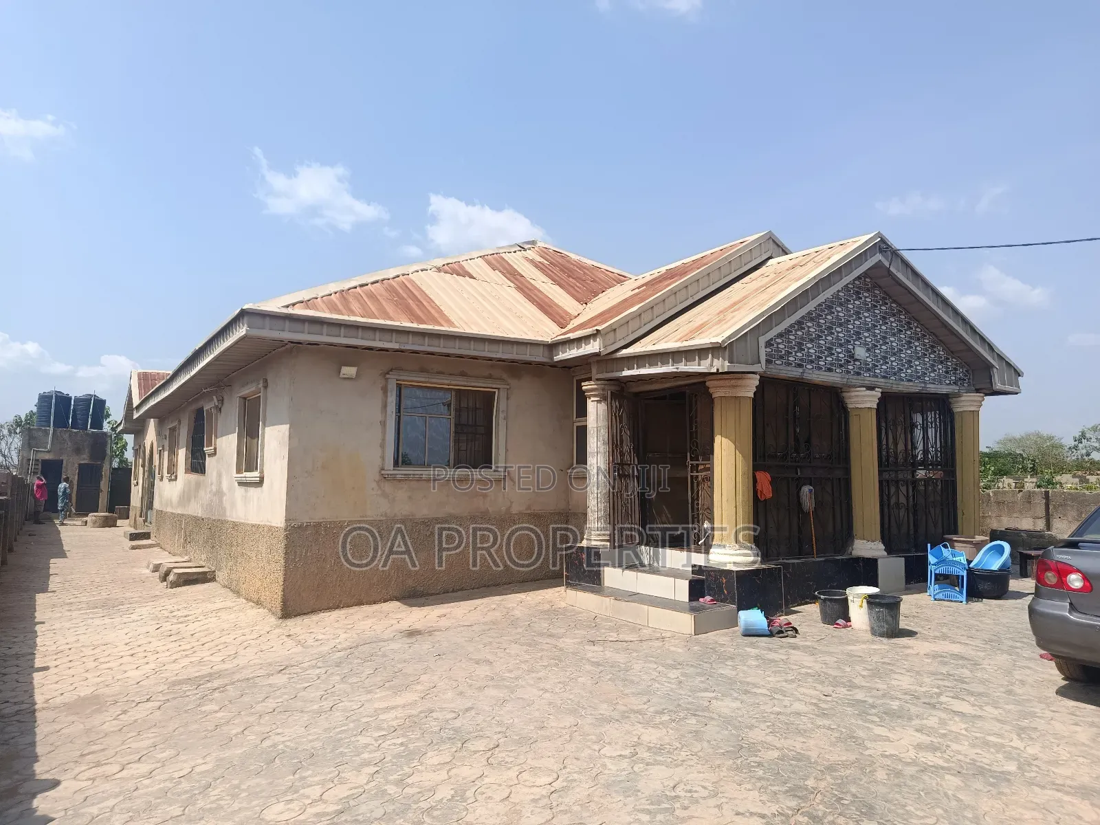 7bdrm Bungalow in Lifeforte, Ibadan for sale