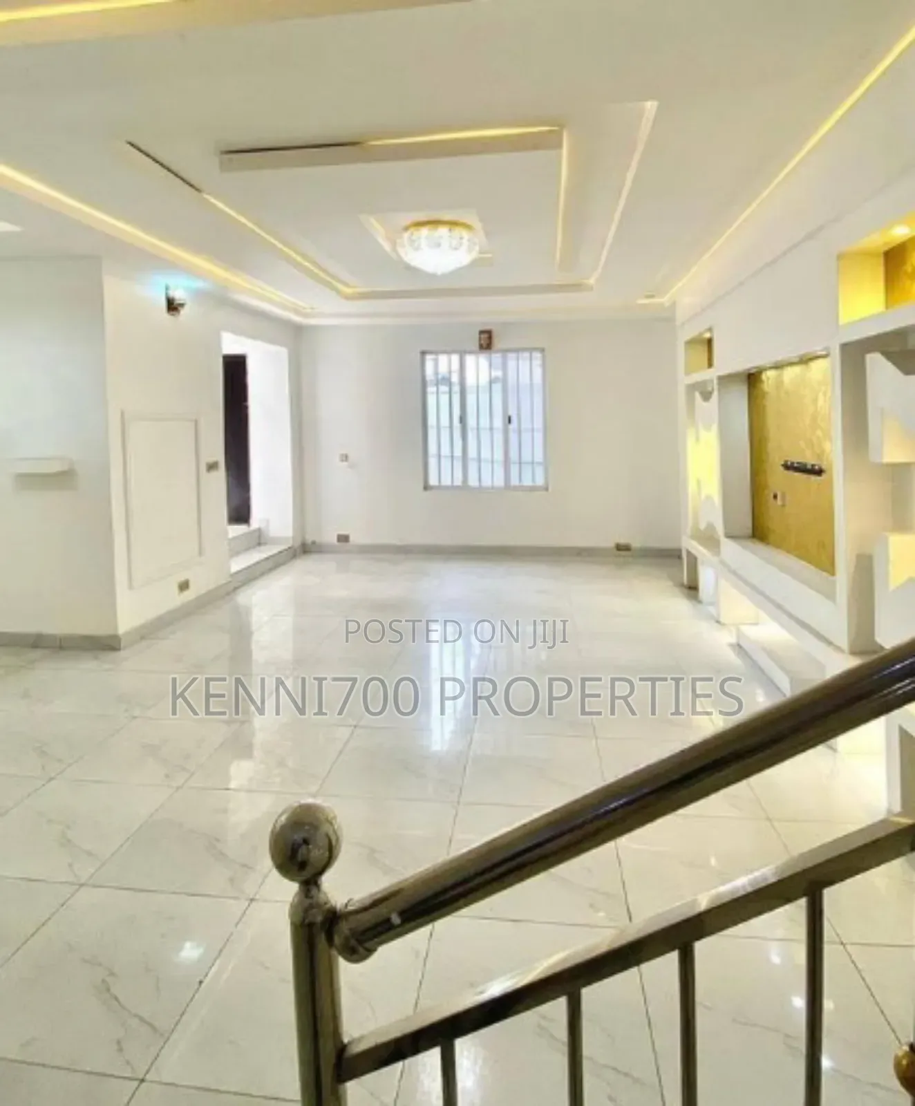 5bdrm Duplex in Flora'S Court, Berger for sale
