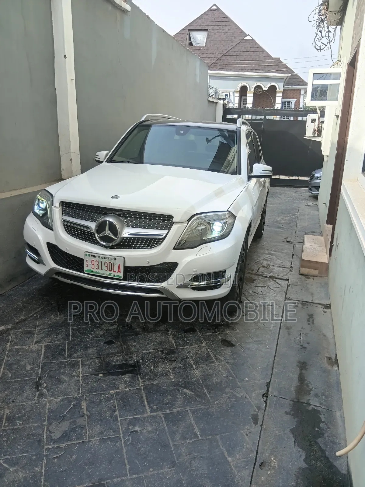 Mercedes-Benz GLK-Class 350 2011 White