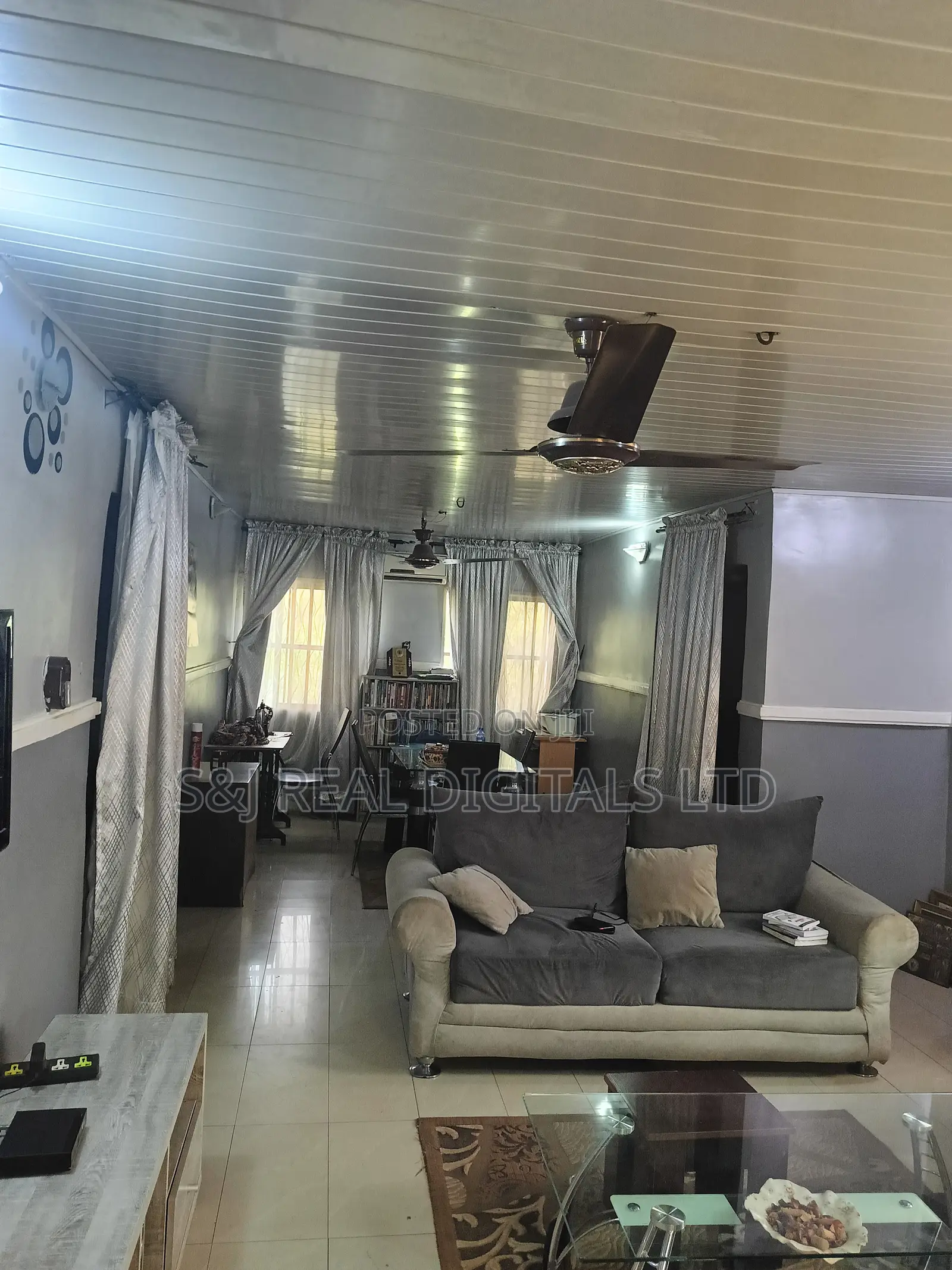 3bdrm Block of Flats in Maitama for rent