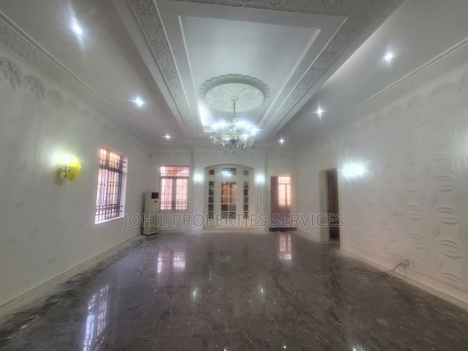 8bdrm Mansion in Maitama for rent