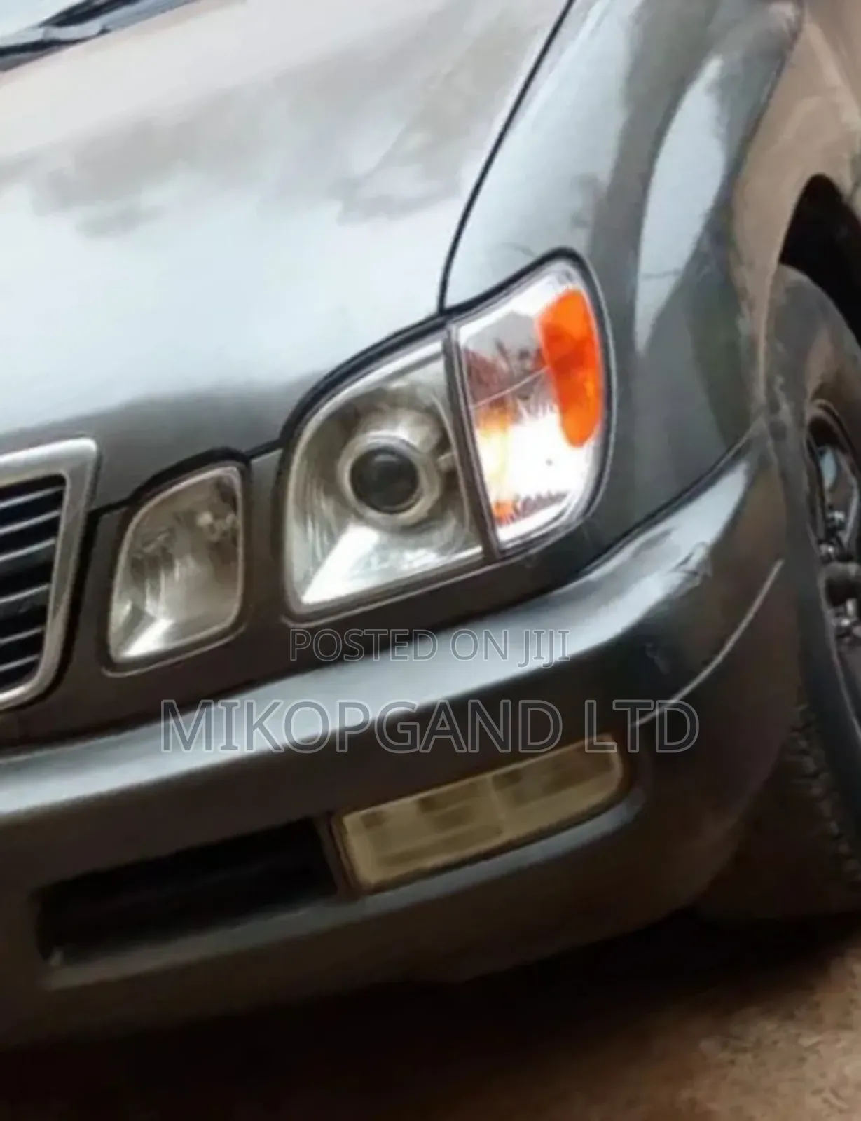 Lexus LX 470 AWD 2001 Green