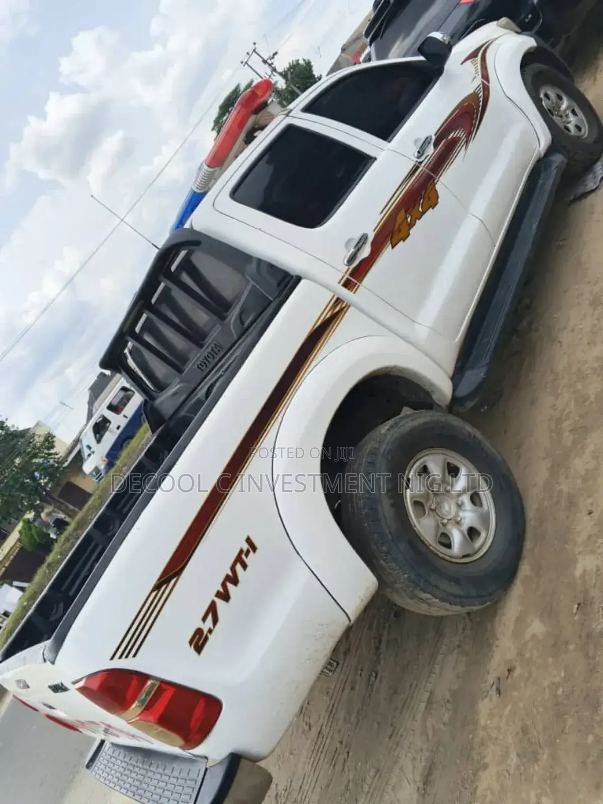 Toyota Hilux SR 4x4 2015 White