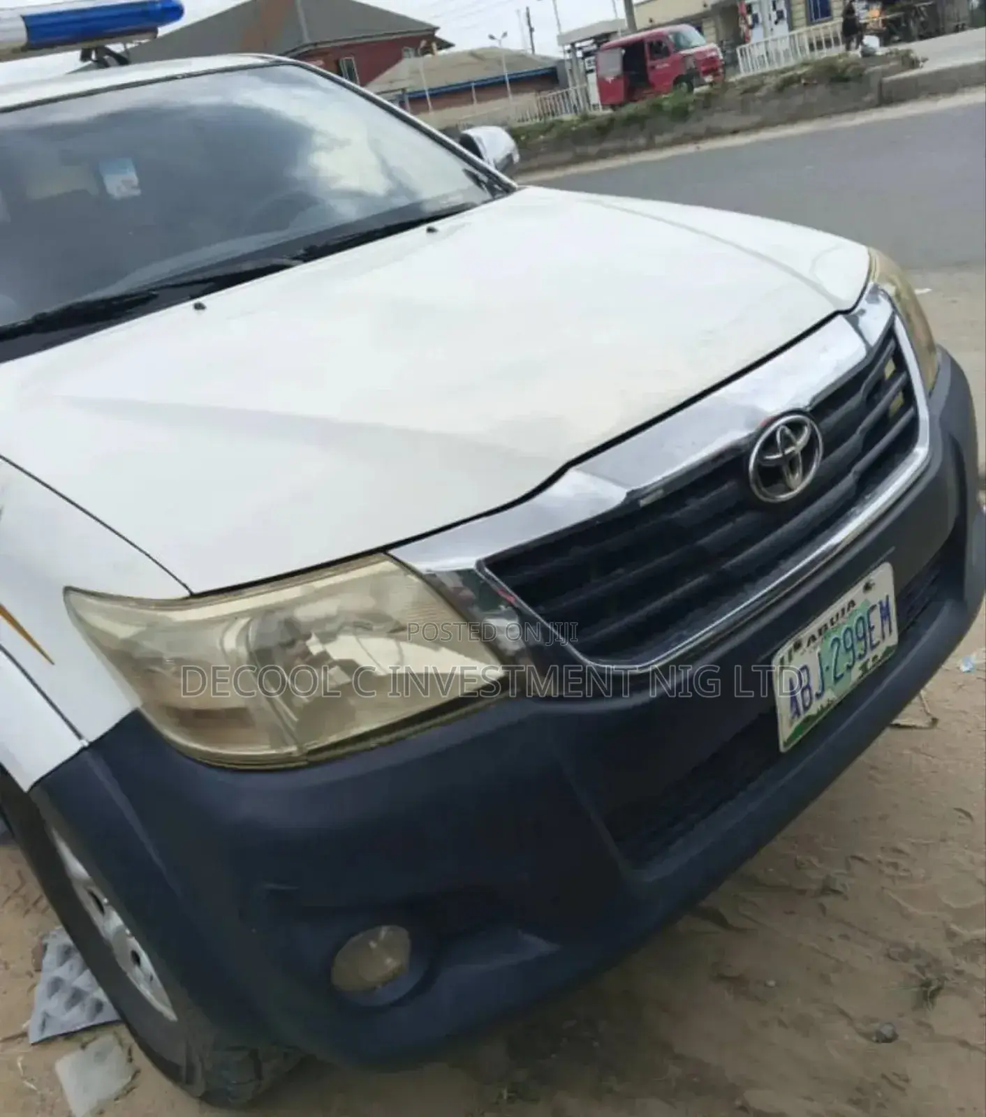 Toyota Hilux SR 4x4 2015 White